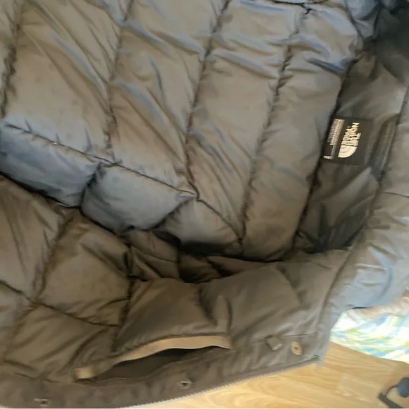 The North Face Coat- super warm, fun BMW logo embroidered, size small - Picture 2 of 11